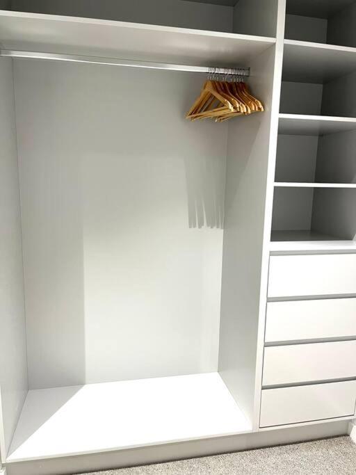 Wow New Gorgeous 2 Bed 2 Bath Parking