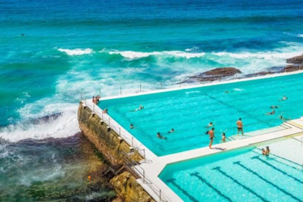 Wow New Gorgeous 2 Bed 2 Bath Parking Apartment Sydney